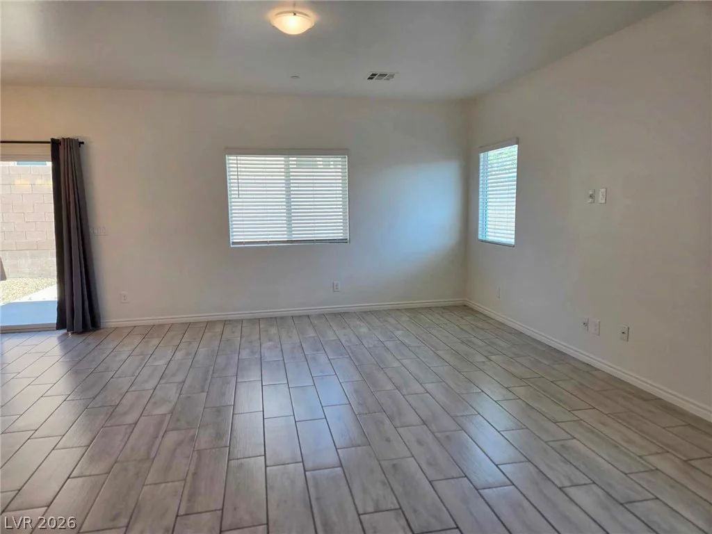 6967 Noah Raven, North Las Vegas, NV 89084