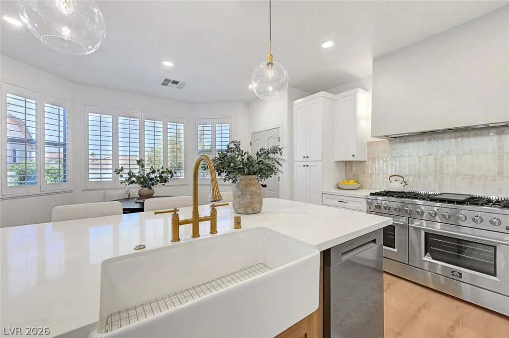 395 Suzanne Peak, Henderson, NV 89012