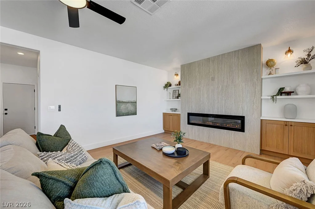 395 Suzanne Peak, Henderson, NV 89012