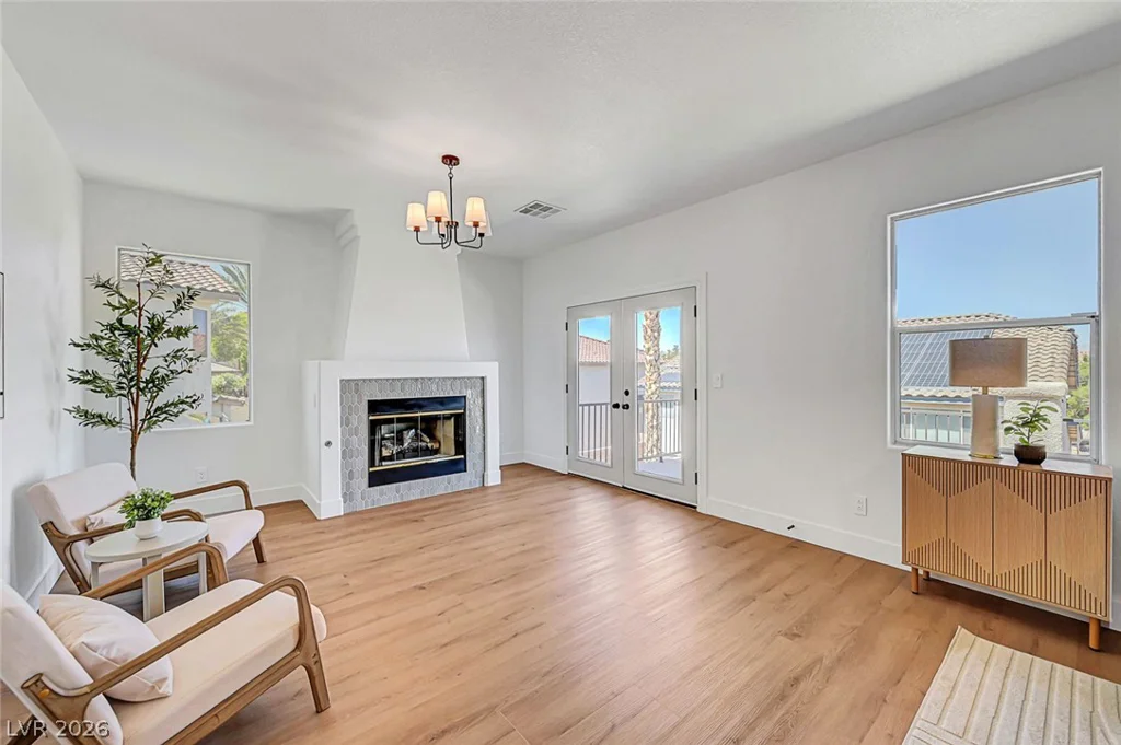 395 Suzanne Peak, Henderson, NV 89012