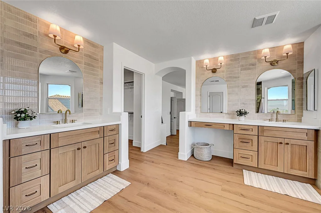 395 Suzanne Peak, Henderson, NV 89012