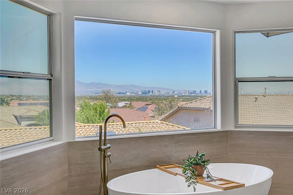 395 Suzanne Peak, Henderson, NV 89012