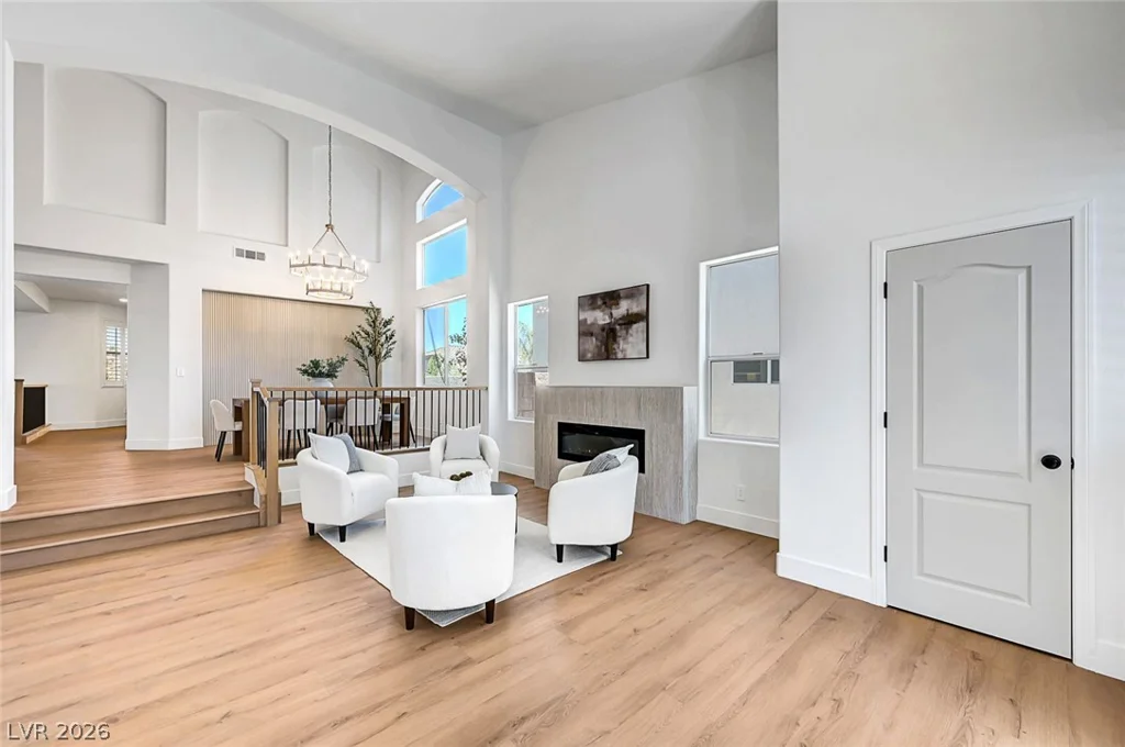 395 Suzanne Peak, Henderson, NV 89012