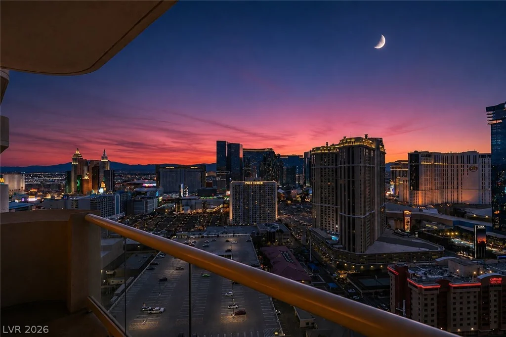 145 HARMON, Las Vegas, NV 89109