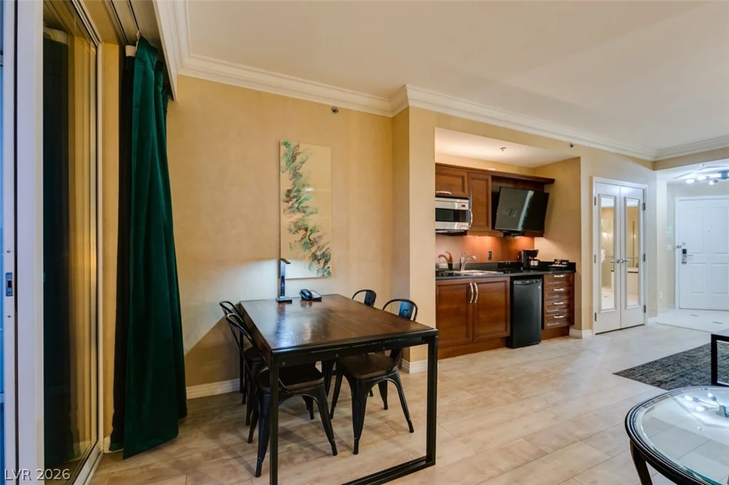 145 HARMON, Las Vegas, NV 89109