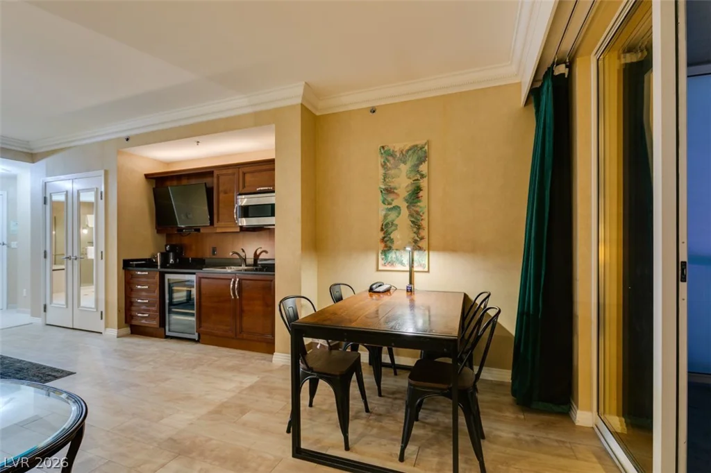 145 HARMON, Las Vegas, NV 89109