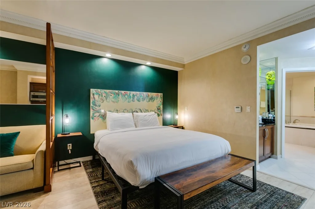 145 HARMON, Las Vegas, NV 89109
