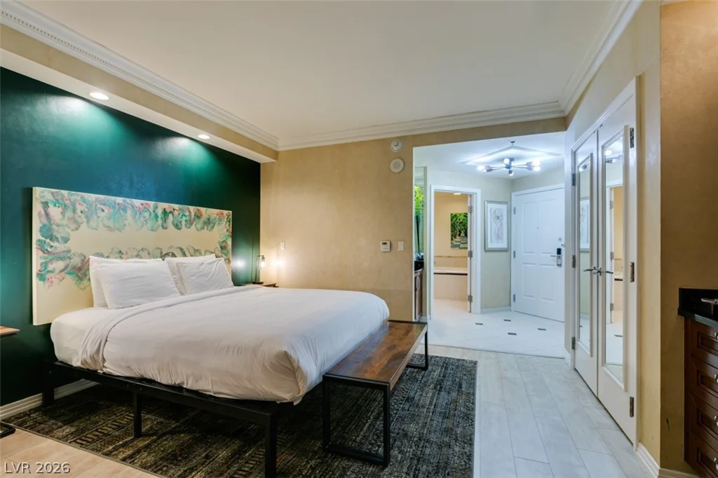 145 HARMON, Las Vegas, NV 89109