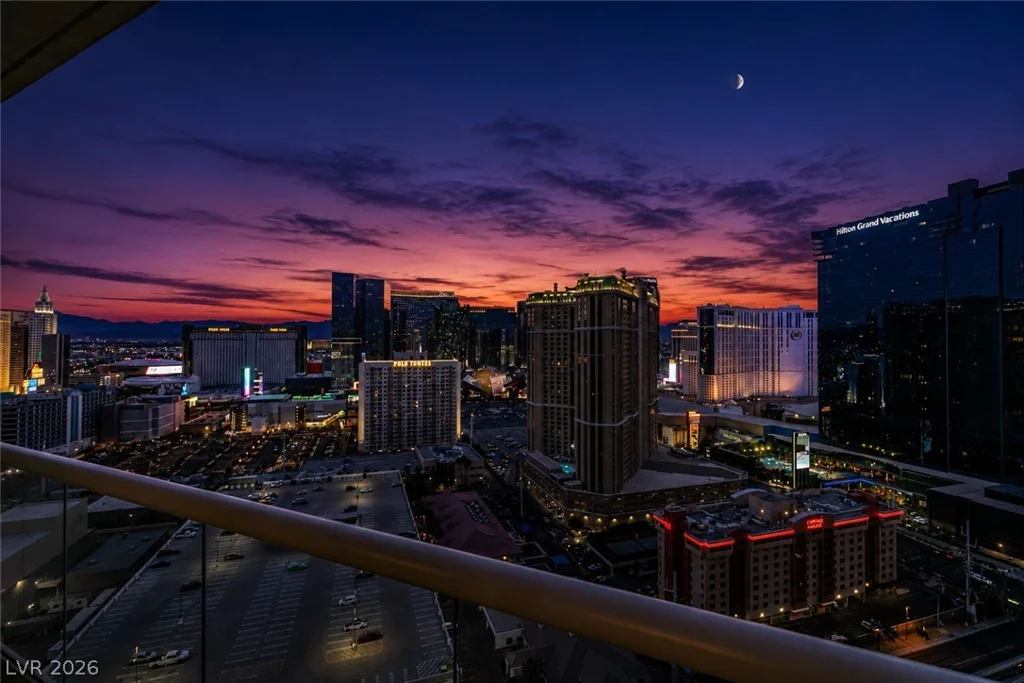 145 HARMON, Las Vegas, NV 89109