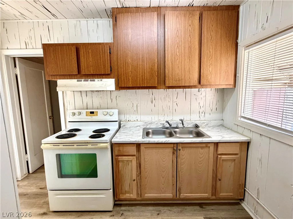 1520 Stewart, Las Vegas, NV 89101