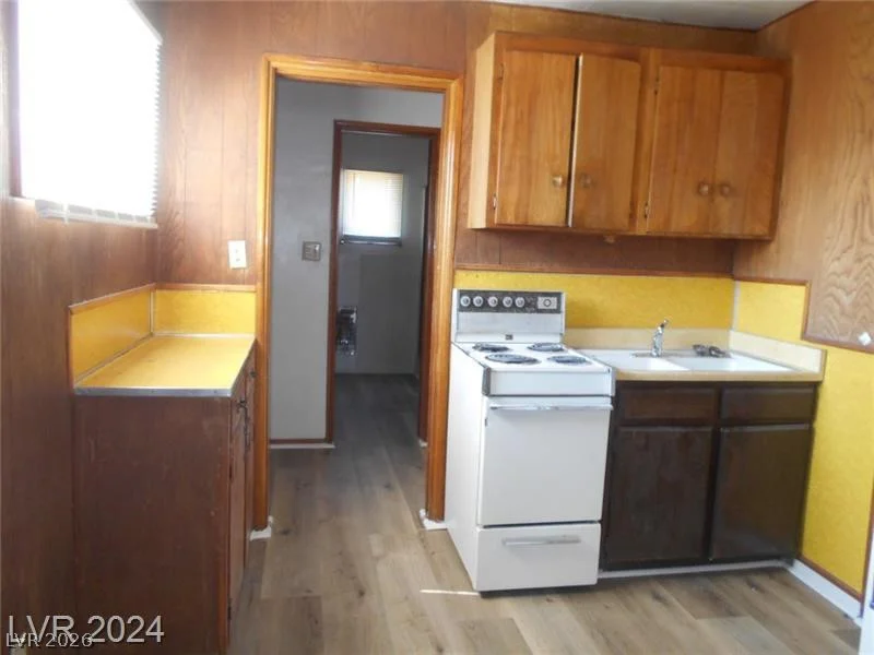 1520 Stewart, Las Vegas, NV 89101
