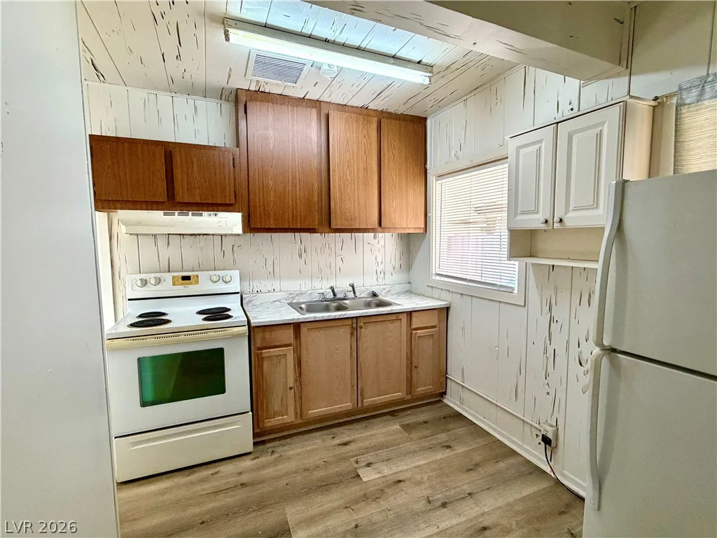 1520 Stewart, Las Vegas, NV 89101