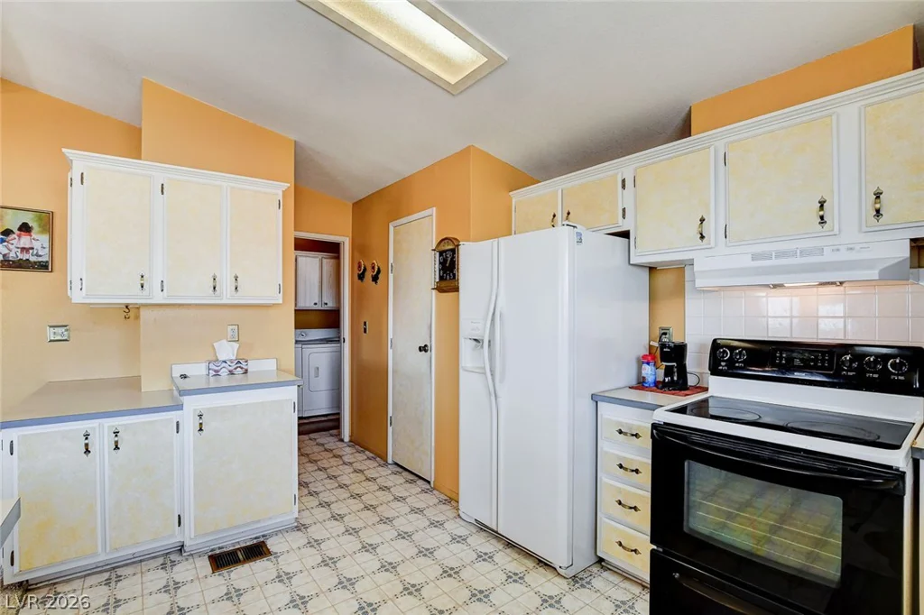 577 Lake Michigan, Boulder City, NV 89005