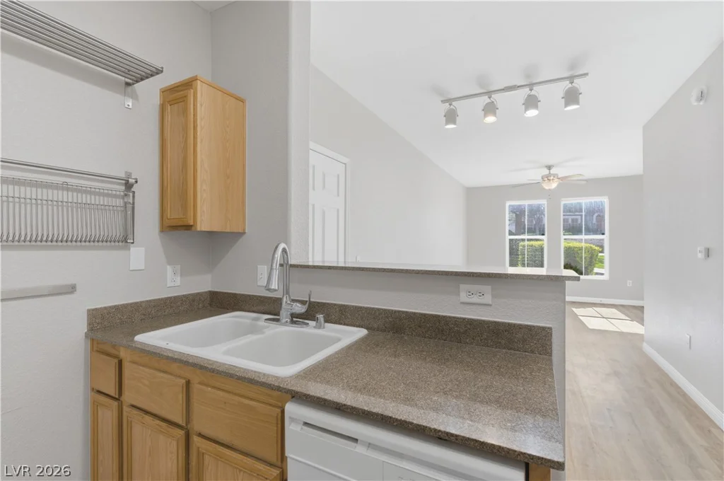 9975 Peace, Las Vegas, NV 89147