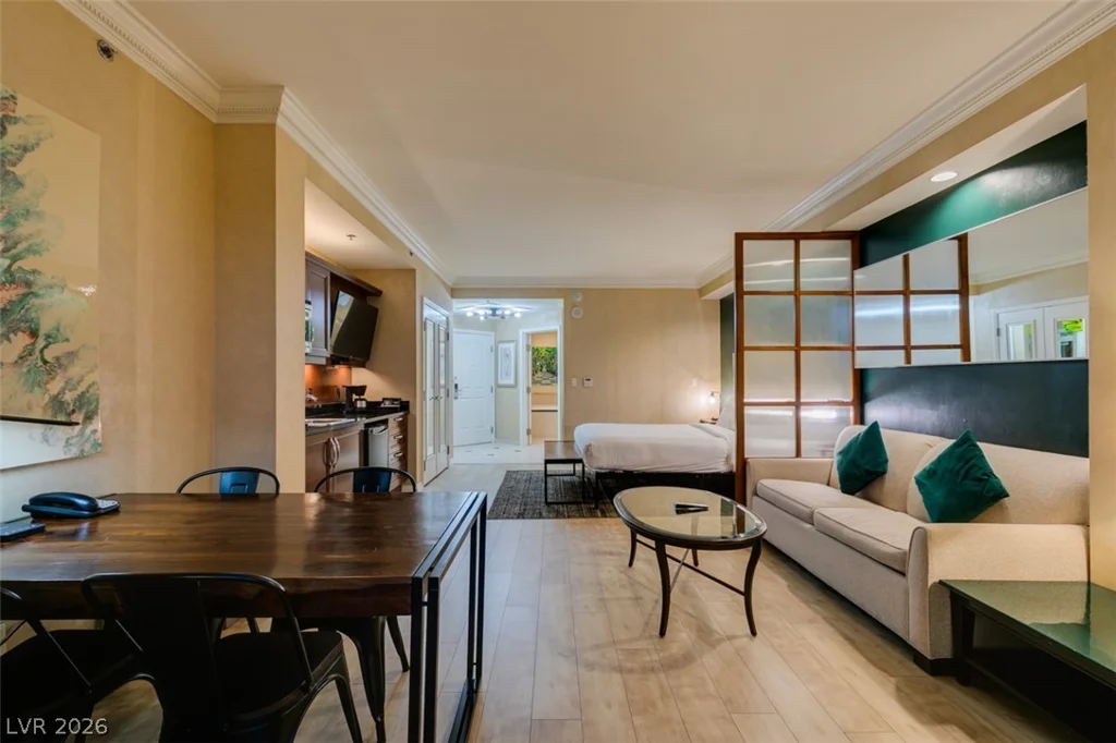145 HARMON, Las Vegas, NV 89109