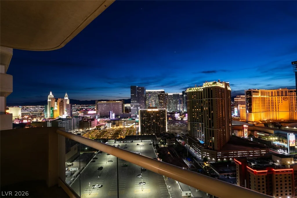 145 HARMON, Las Vegas, NV 89109