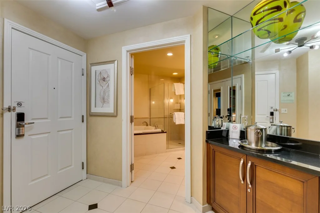 145 HARMON, Las Vegas, NV 89109