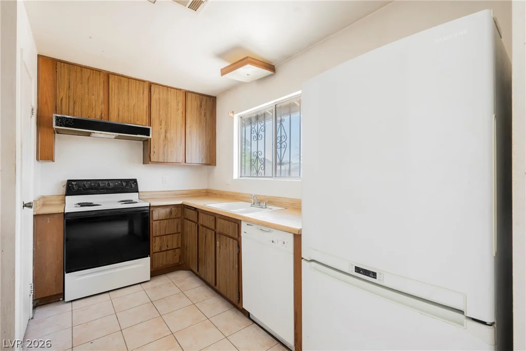 2108 San Simeon, Las Vegas, NV 89108