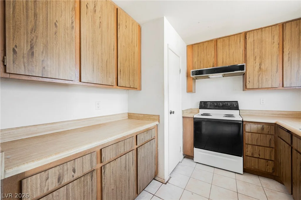 2108 San Simeon, Las Vegas, NV 89108
