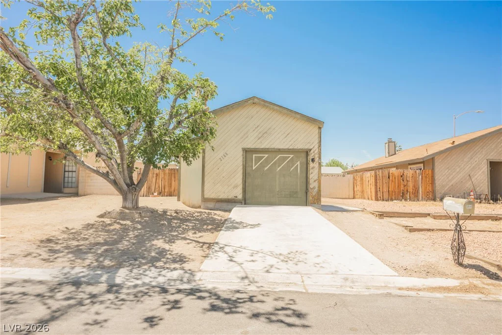 2108 San Simeon, Las Vegas, NV 89108