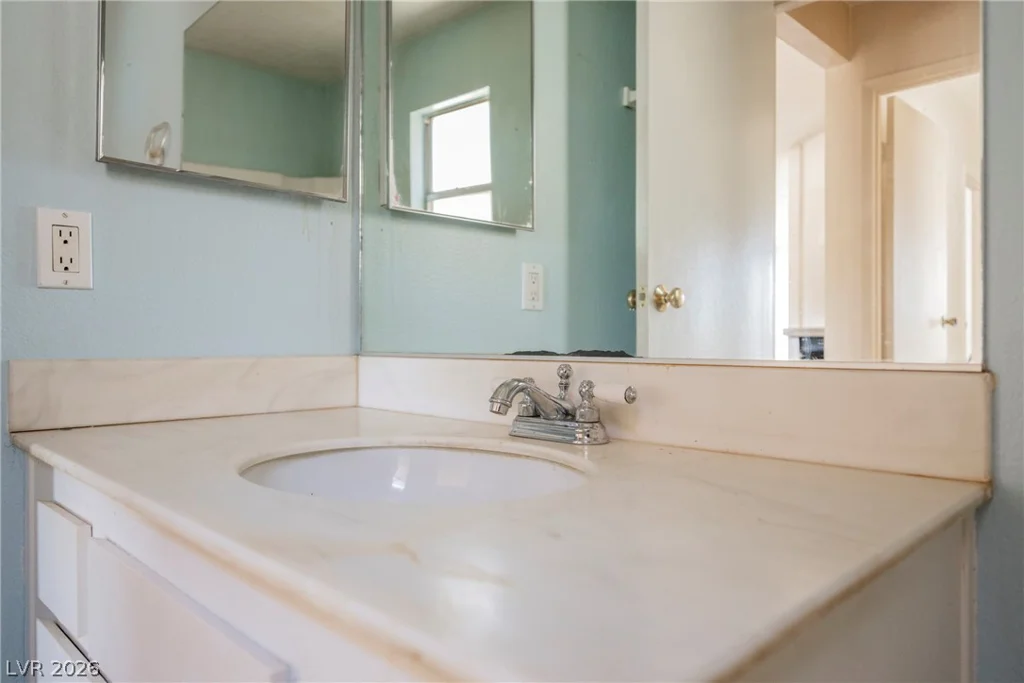 2108 San Simeon, Las Vegas, NV 89108