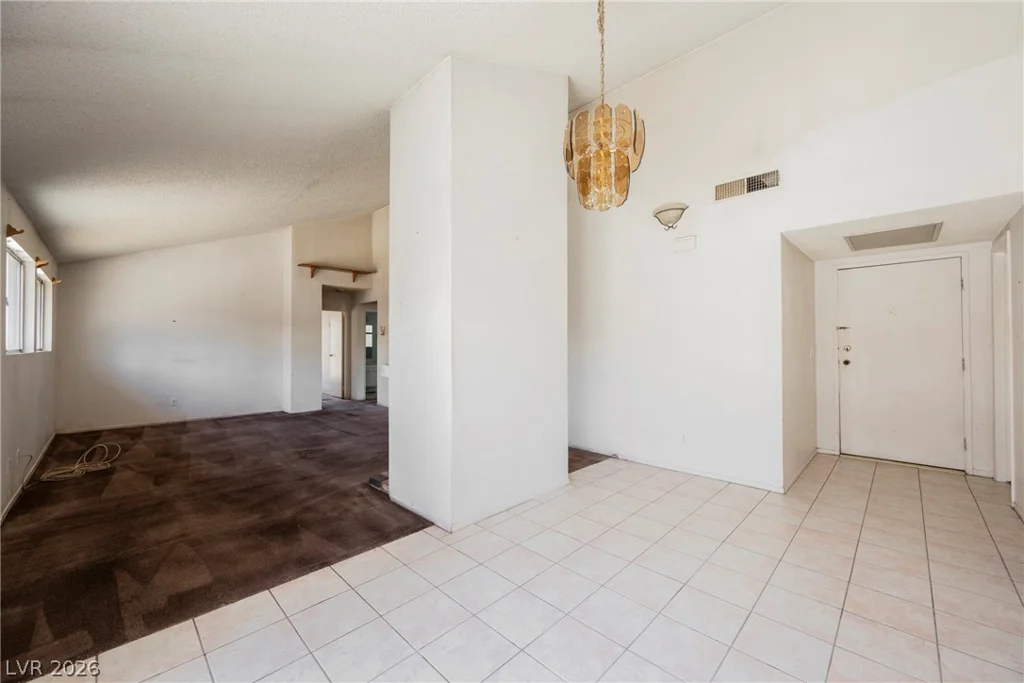 2108 San Simeon, Las Vegas, NV 89108