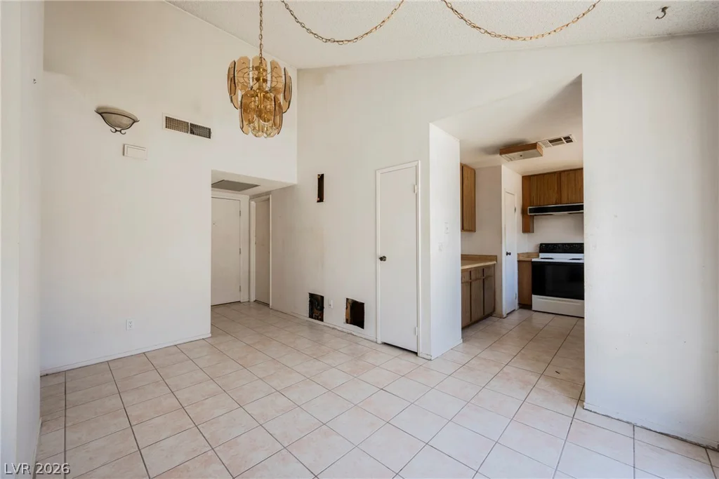 2108 San Simeon, Las Vegas, NV 89108