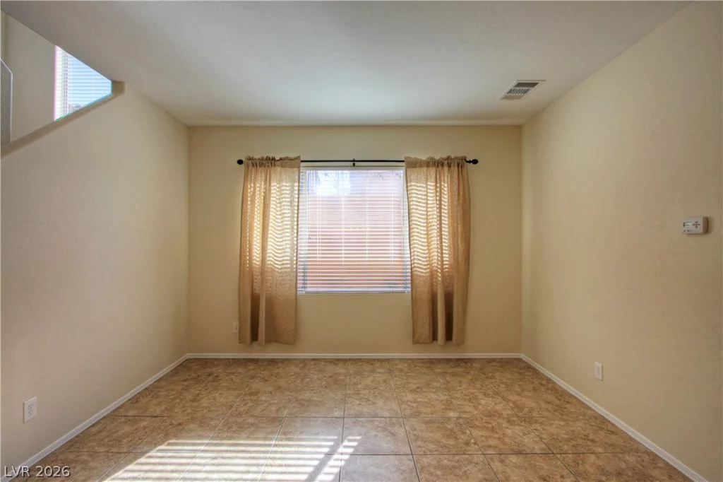 9033 Castledowns, Las Vegas, NV 89148