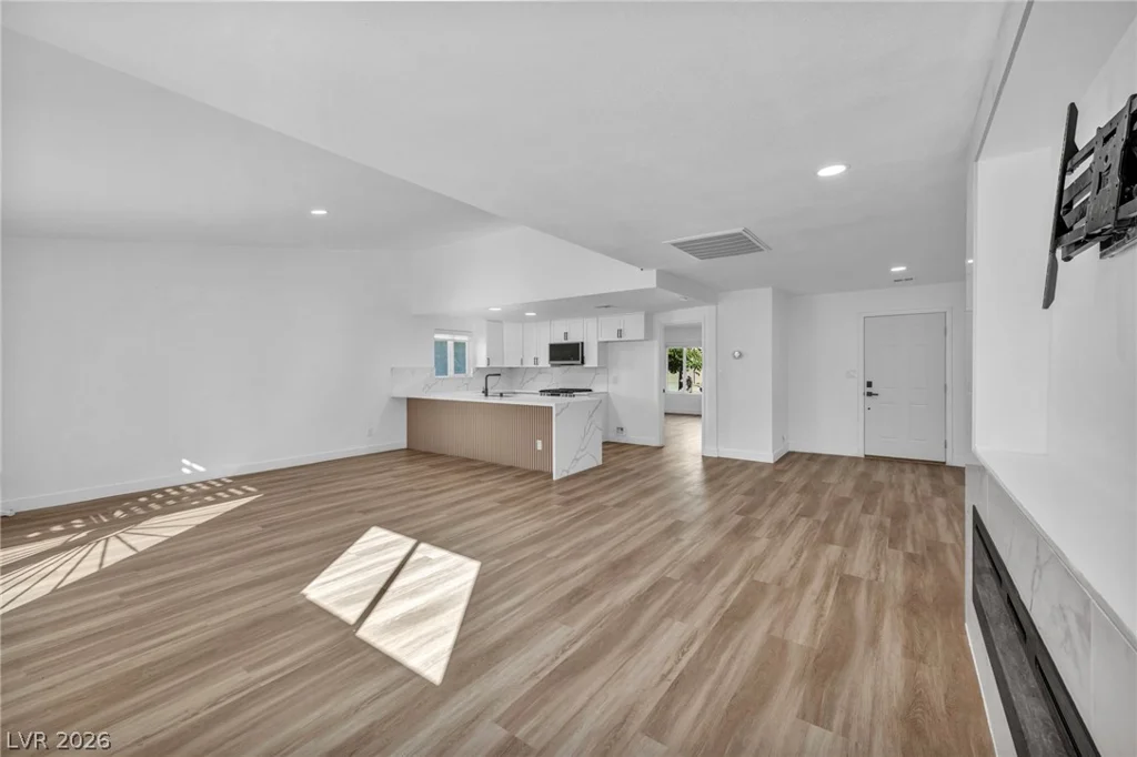 5151 Golden Spring, Las Vegas, NV 89146