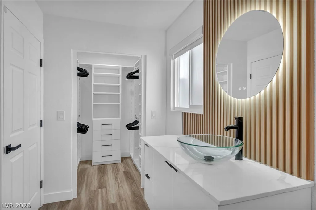 5151 Golden Spring, Las Vegas, NV 89146