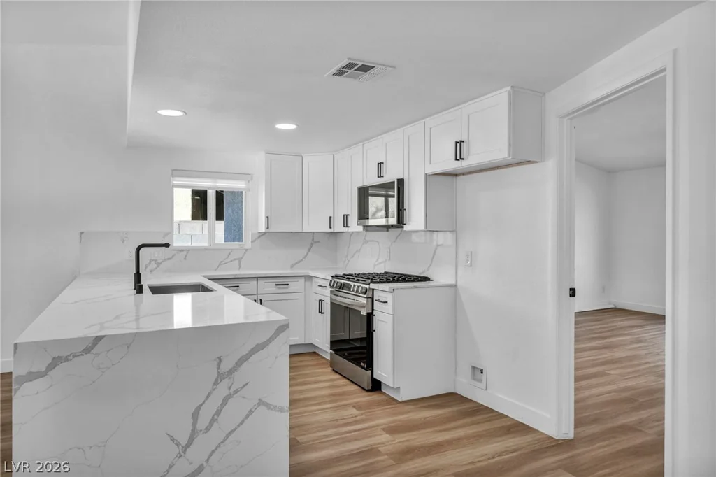 5151 Golden Spring, Las Vegas, NV 89146