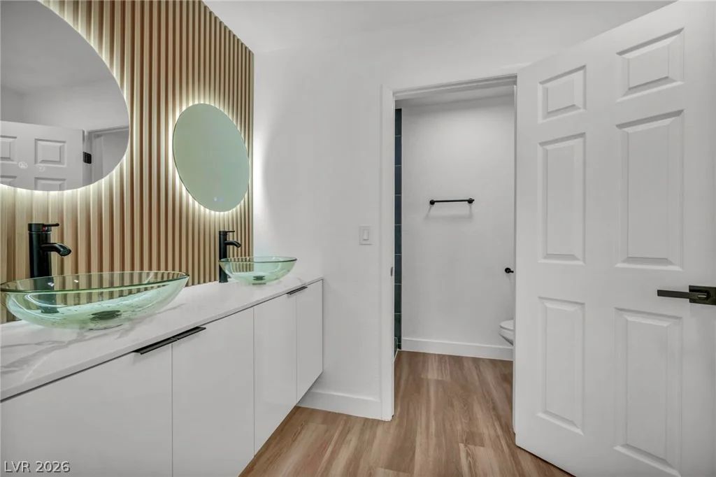 5151 Golden Spring, Las Vegas, NV 89146