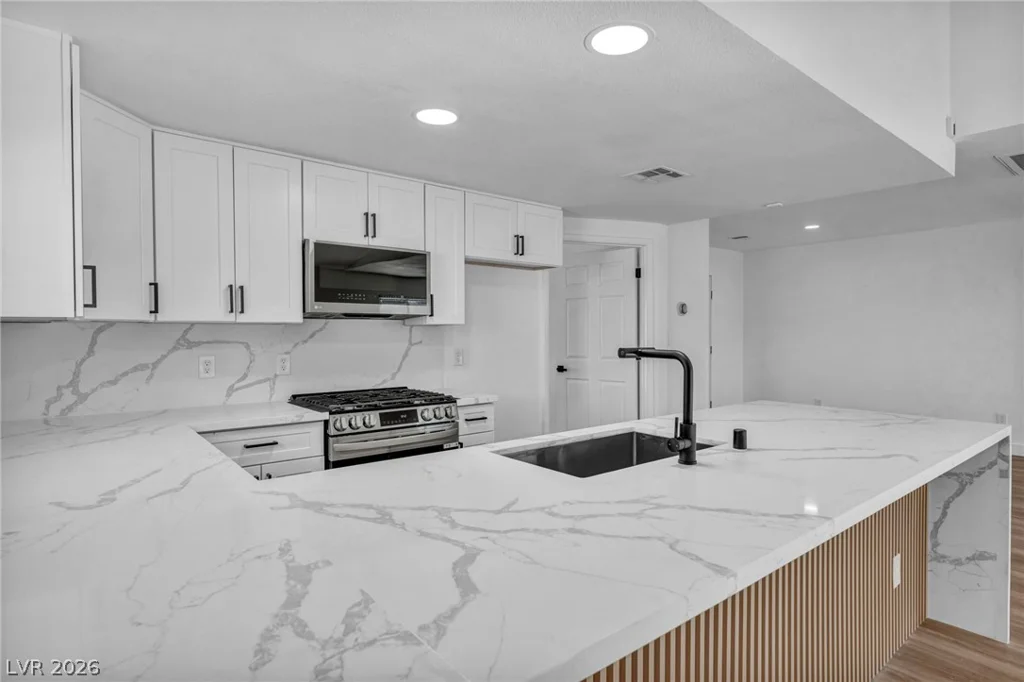 5151 Golden Spring, Las Vegas, NV 89146