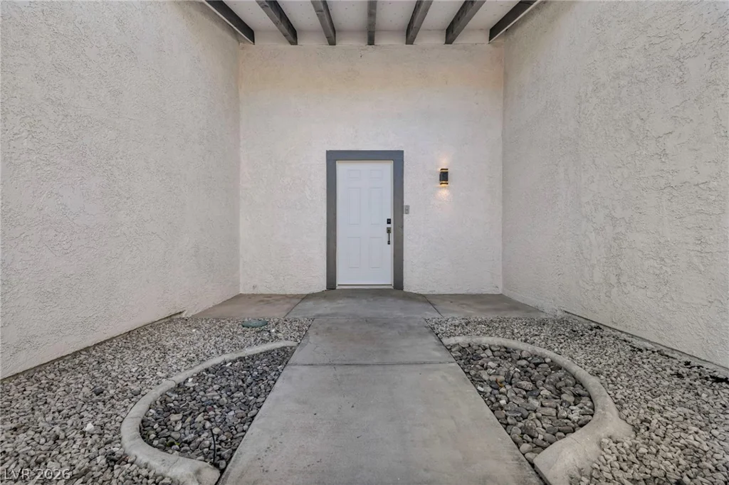 5151 Golden Spring, Las Vegas, NV 89146