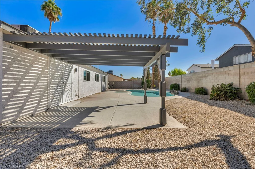 5151 Golden Spring, Las Vegas, NV 89146