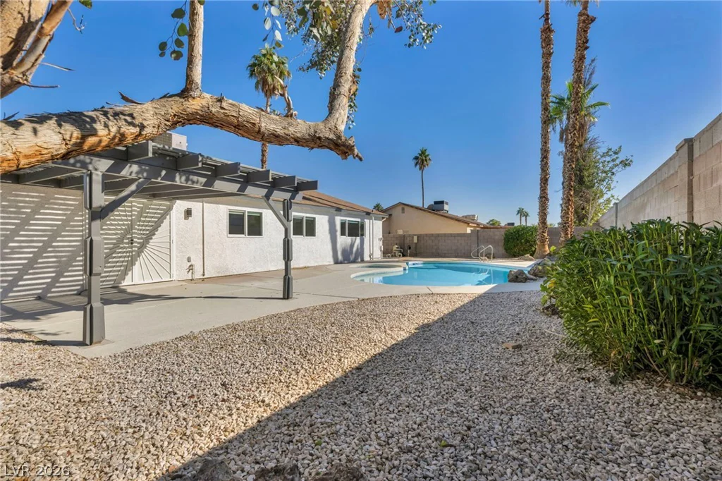 5151 Golden Spring, Las Vegas, NV 89146
