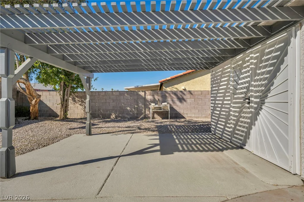 5151 Golden Spring, Las Vegas, NV 89146
