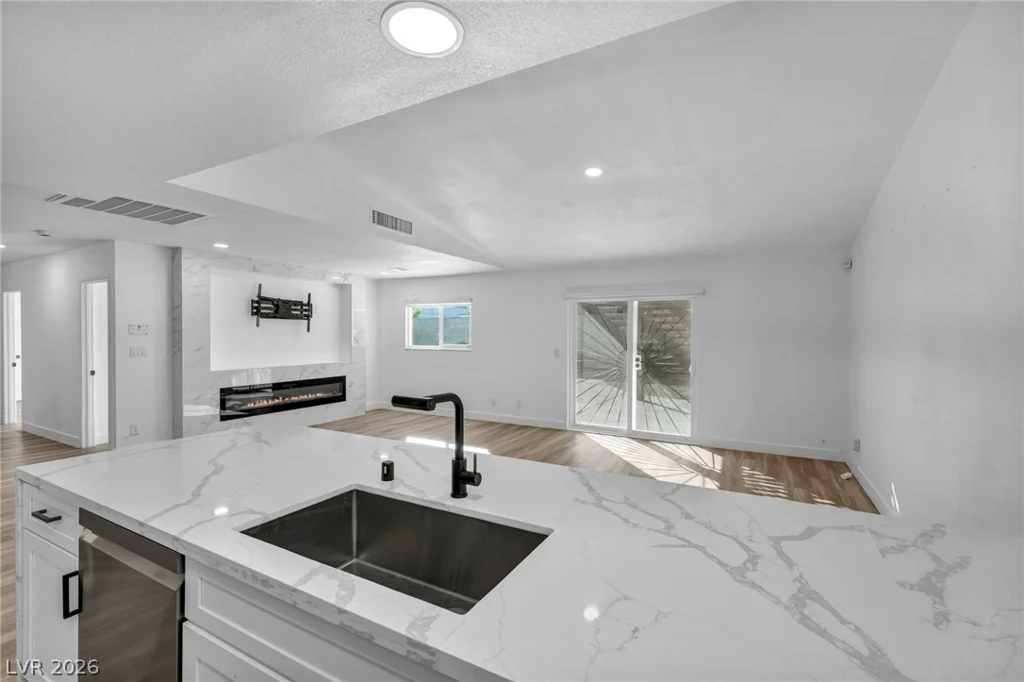 5151 Golden Spring, Las Vegas, NV 89146