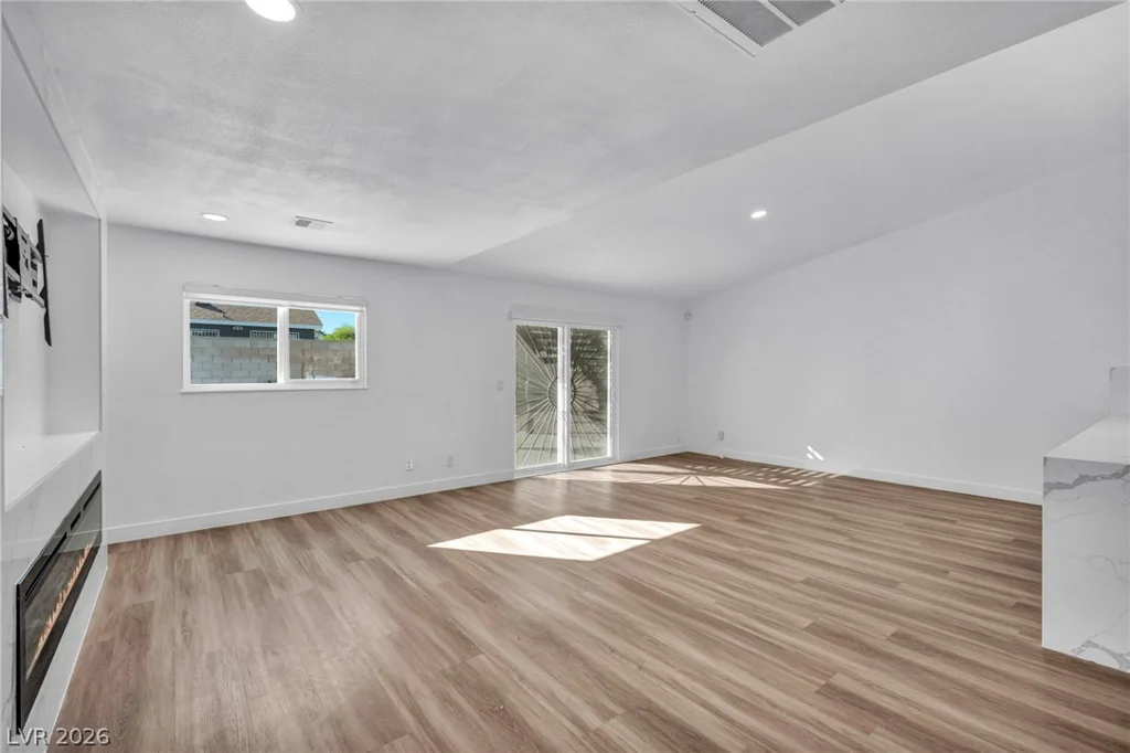 5151 Golden Spring, Las Vegas, NV 89146
