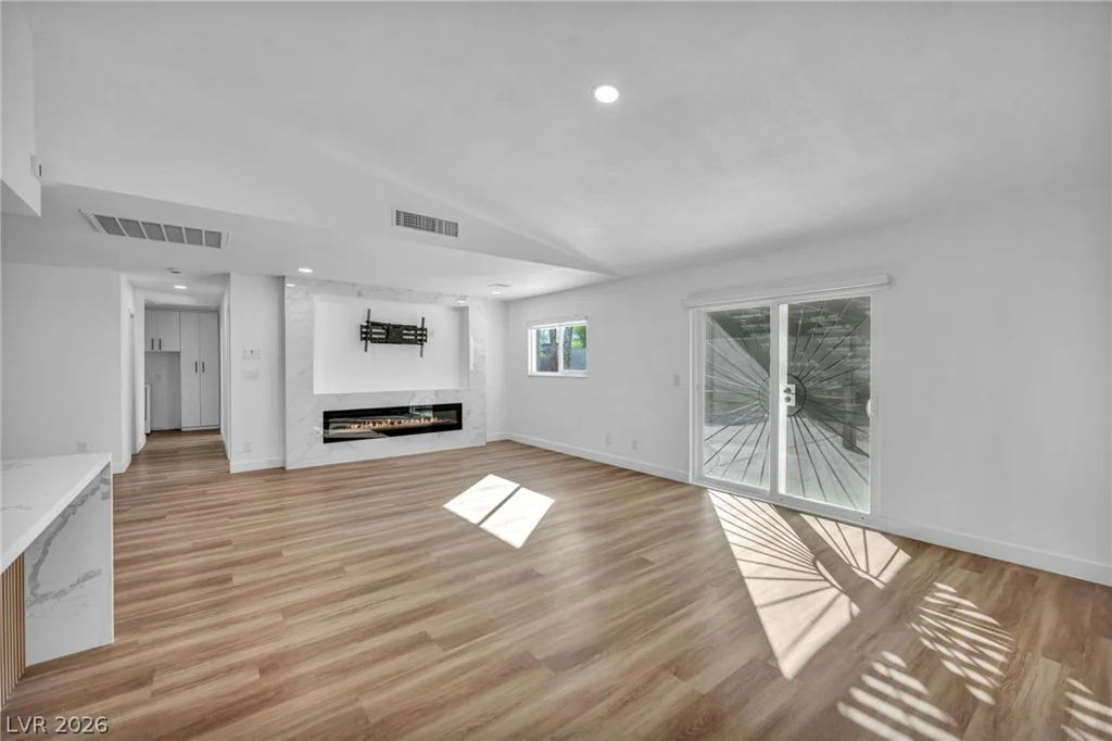 5151 Golden Spring, Las Vegas, NV 89146