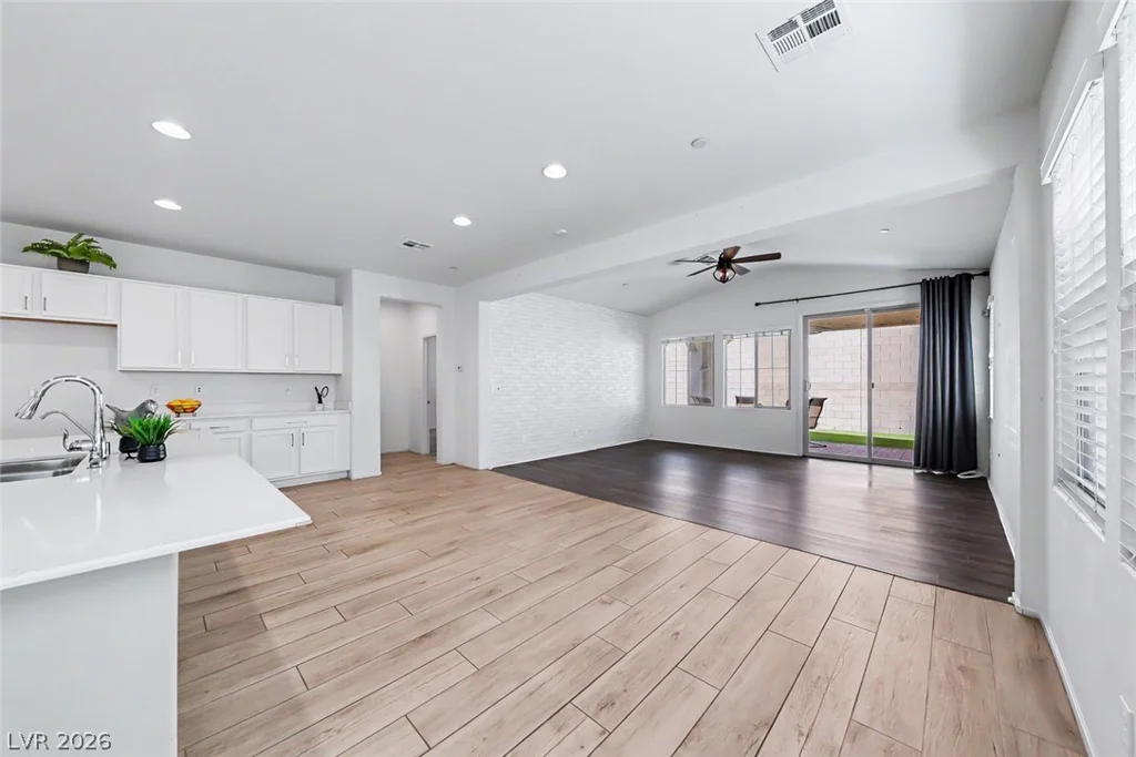 568 Our Heritage, Henderson, NV 89011