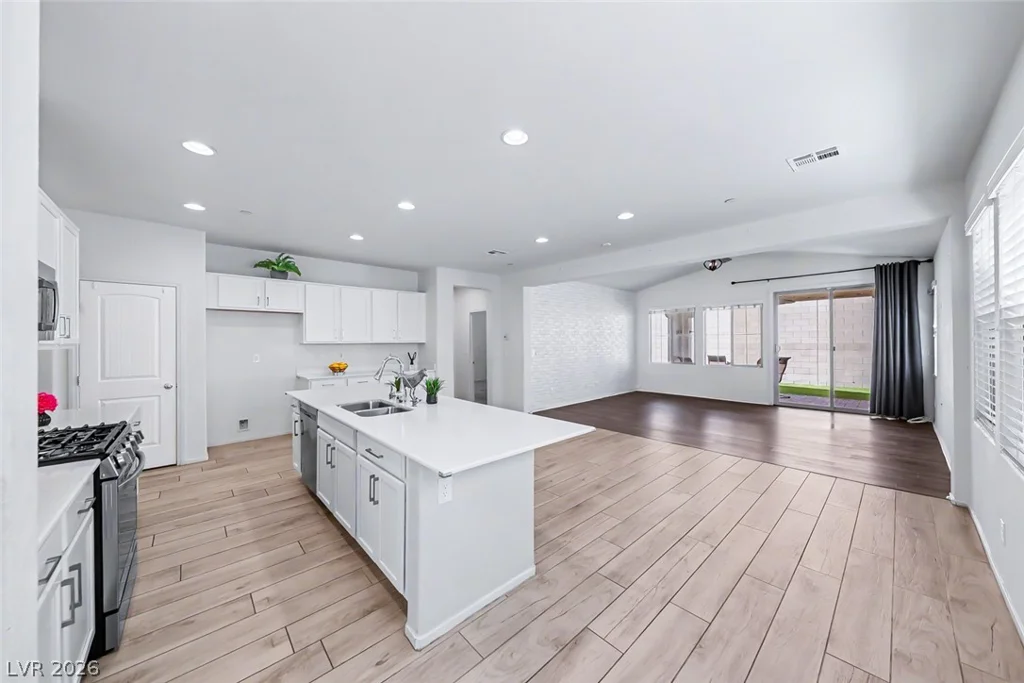 568 Our Heritage, Henderson, NV 89011