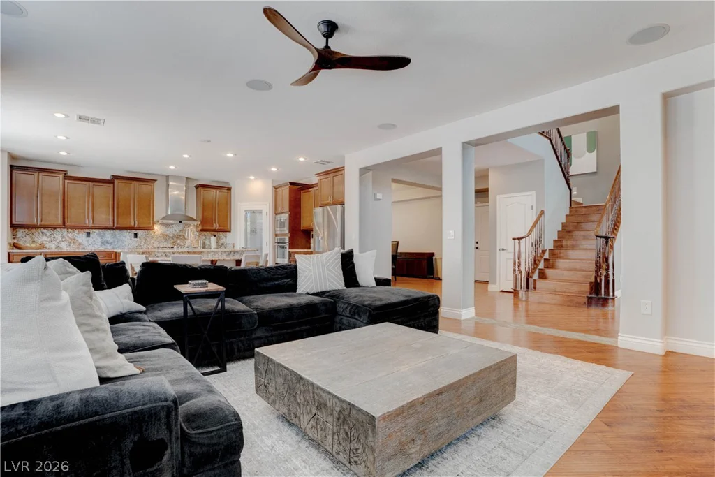 8584 Myrtle Flag, Las Vegas, NV 89178