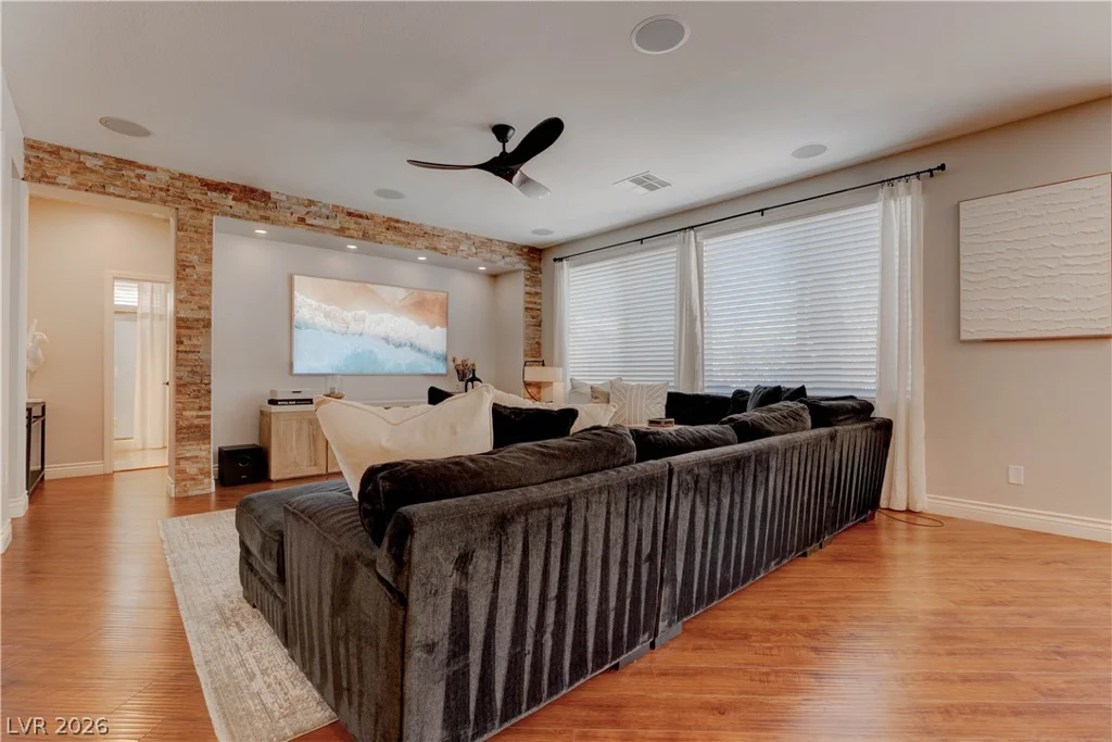 8584 Myrtle Flag, Las Vegas, NV 89178