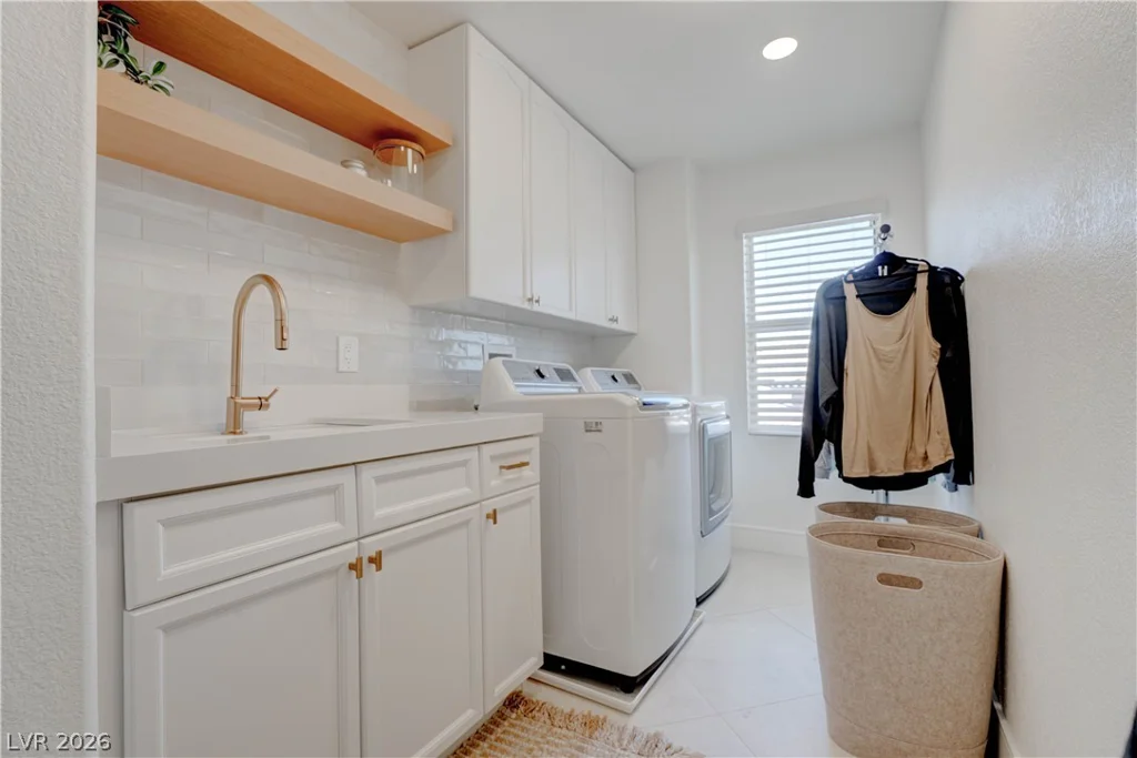 8584 Myrtle Flag, Las Vegas, NV 89178