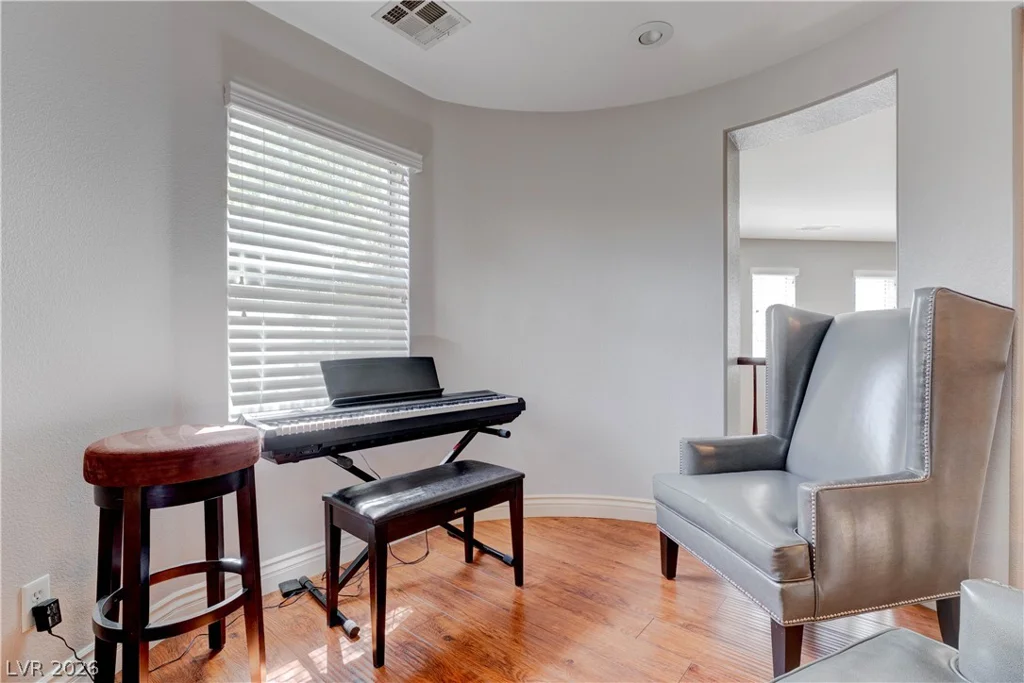 8584 Myrtle Flag, Las Vegas, NV 89178