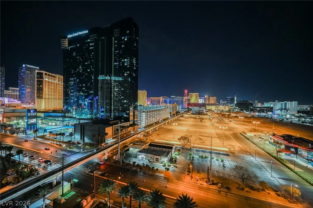 125 HARMON, Las Vegas, NV 89109