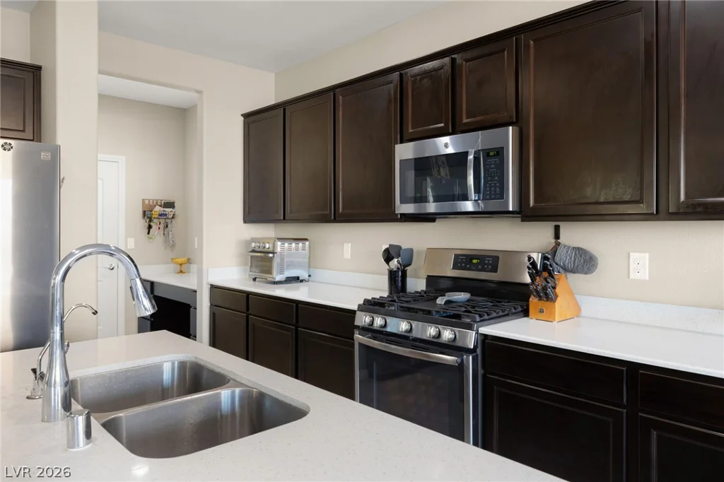 3334 Molinos, Las Vegas, NV 89141