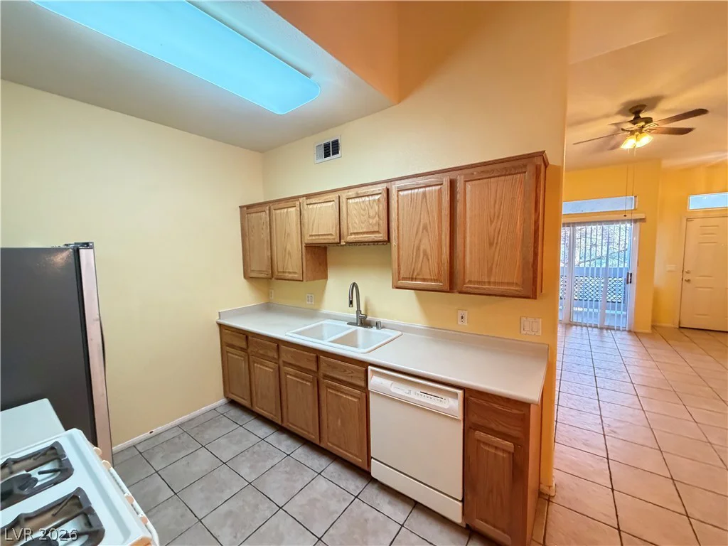 700 Carnegie, Henderson, NV 89052