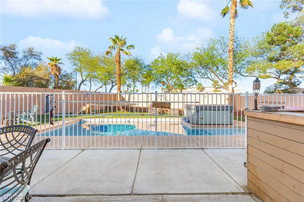 7600 Sea Cliff, Las Vegas, NV 89128